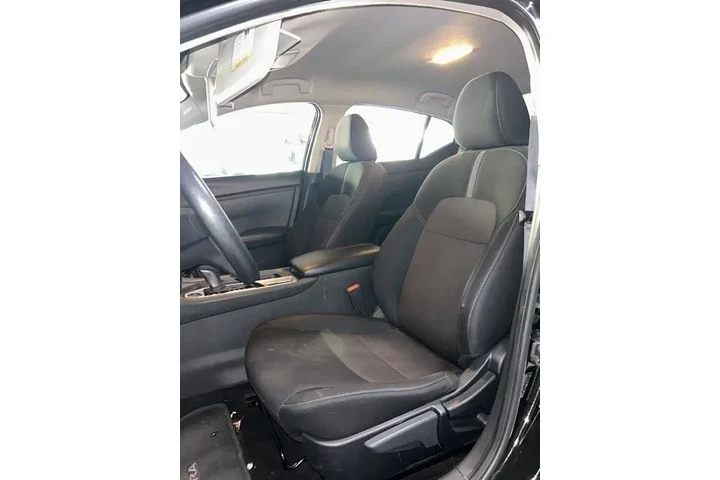 $18100 : Nissan Sentra 2024 SV 4dr Se image 7