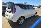 $14687 : Kia Soul 2024 S 4dr Crossove thumbnail
