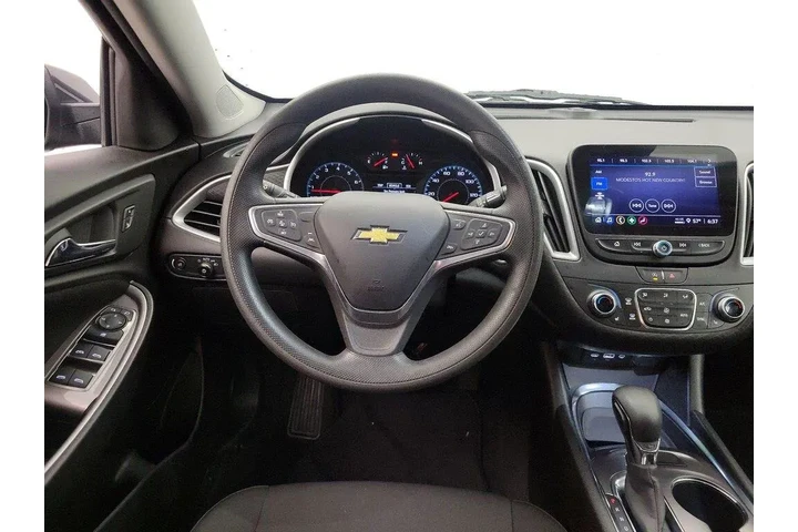$19998 : Chevrolet Malibu 2023 LT 4dr image 10