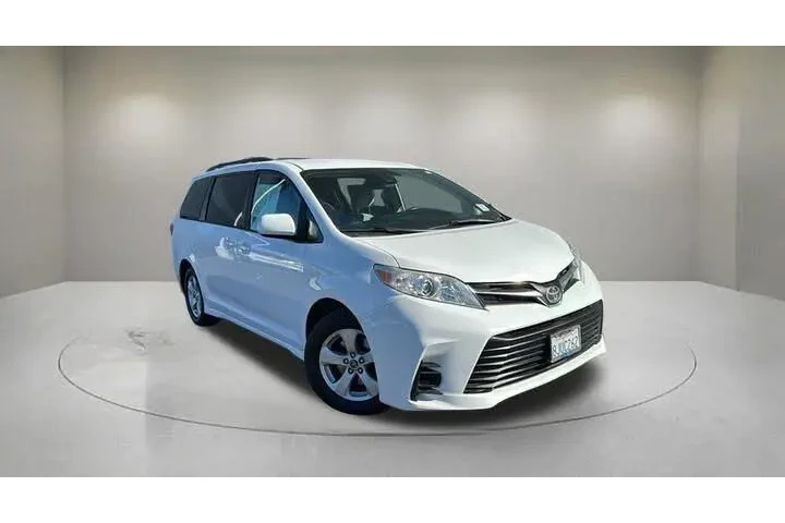 $27855 : Toyota Sienna 2019 LE 7-Pass image 1