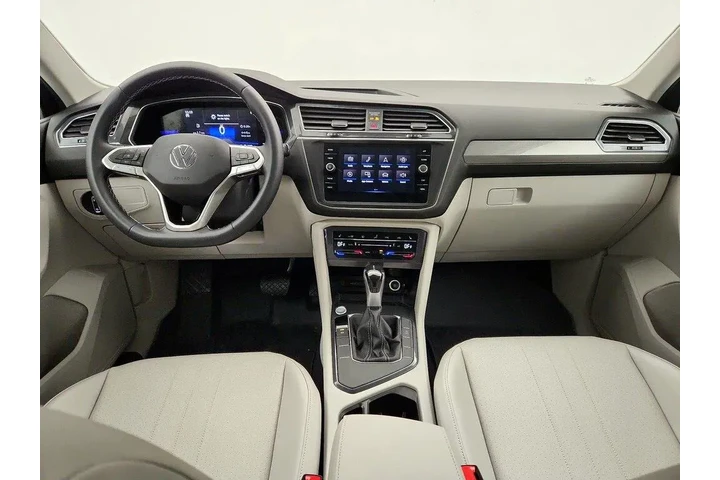 $21998 : Volkswagen Tiguan 2023 SE 4d image 9