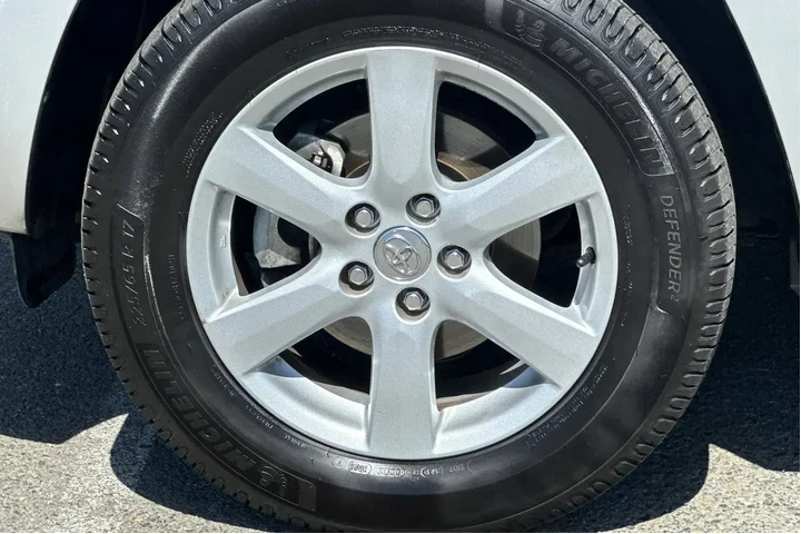 $11800 : Toyota RAV4 2008 4x4 Limited image 10