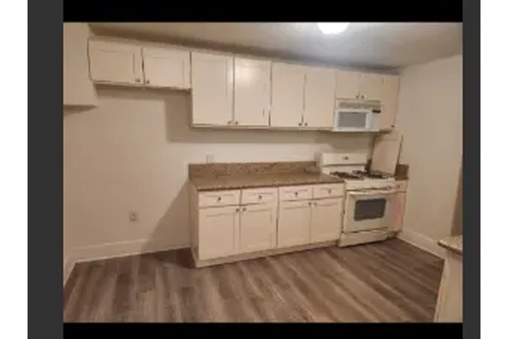 $1200 : HEMET/92543 RENTO 2/APTOS . image 4