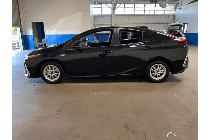 $19782 : Toyota Prius Prime 2021 LE 4 image 6