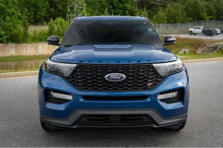 $34987 : Ford Explorer 2021 AWD ST 4d image 2
