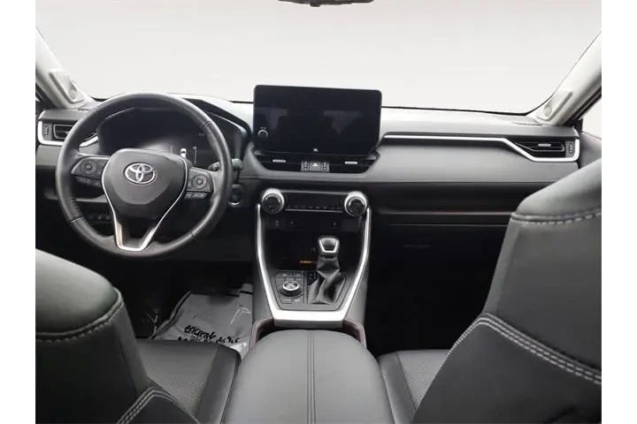 $37988 : Toyota RAV4 2024 AWD Limited image 10