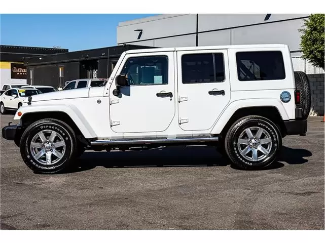 2012 Jeep Wrangler Unlimited S image 1