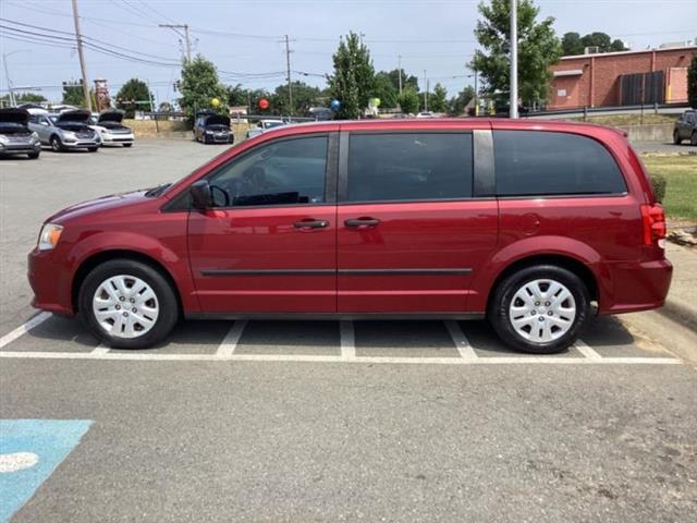 2014 Grand Caravan image 7