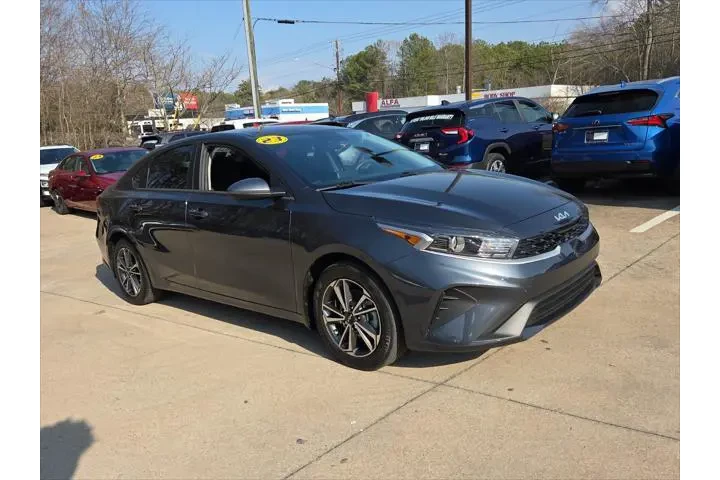 $17500 : Kia Forte 2023 LXS 4dr Sedan image 9