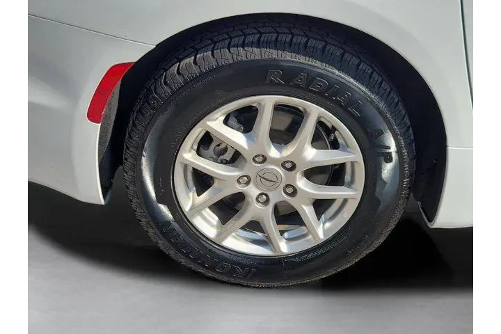 $25934 : Chrysler Pacifica 2024 Touri image 5