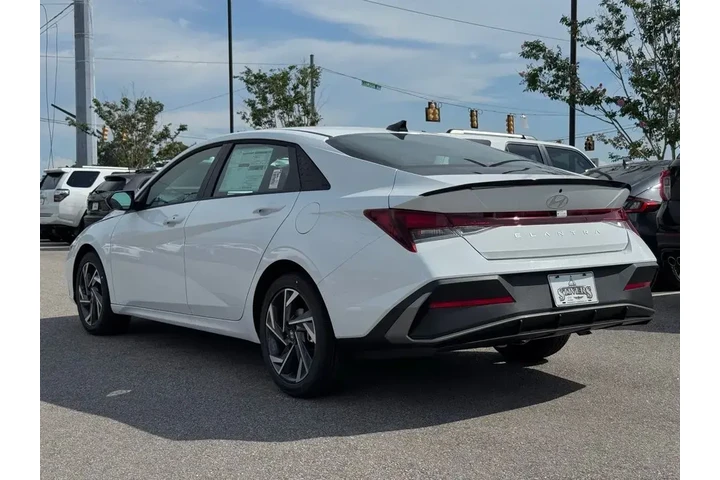 $23729 : Hyundai ELANTRA 2025 SEL Spo image 9