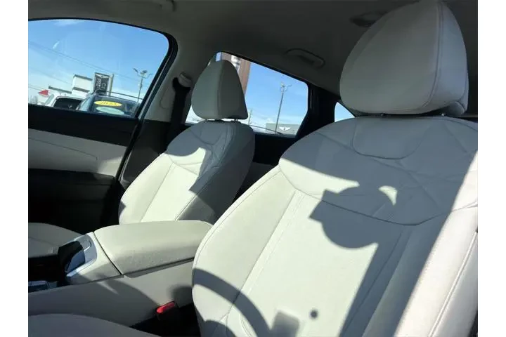 $30500 : Hyundai TUCSON 2025 AWD SE 4 image 10