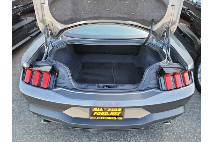 $31500 : Ford Mustang 2024 EcoBoost 2 image 10