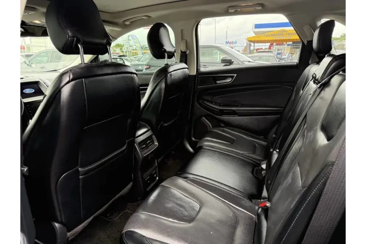 $9800 : 2019 Edge Titanium image 10