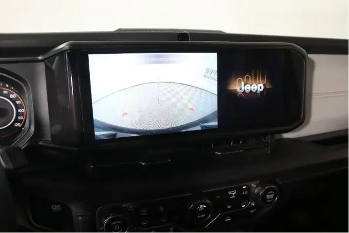 $36687 : Jeep Wrangler 2024 4x4 Sahar image 6