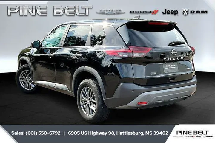 $21645 : Nissan Rogue 2023 AWD S 4dr image 2