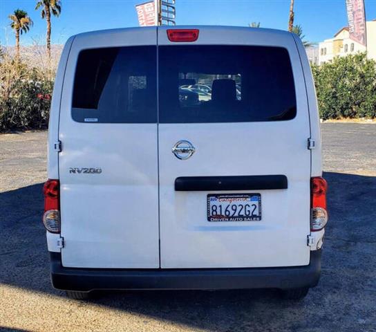 $13495 : 2017 NV200 image 5