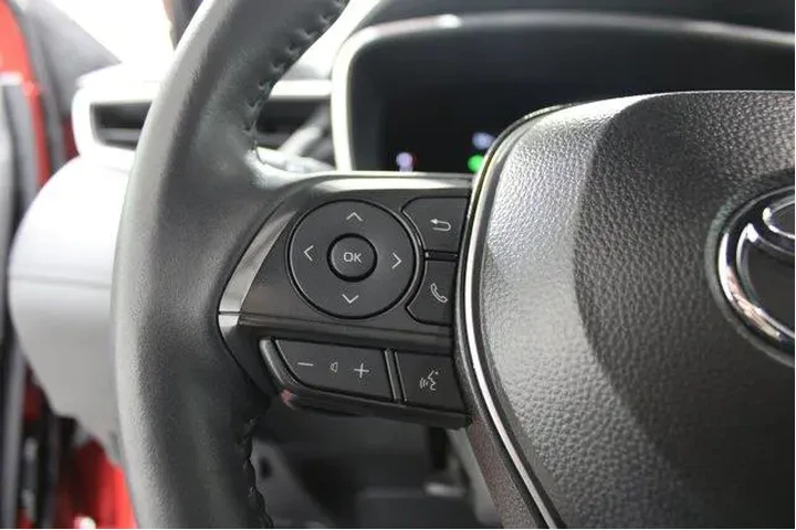 $35955 : Toyota Corolla Cross Hybrid image 10