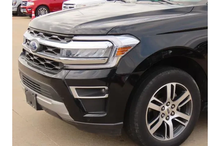 $38999 : Ford Expedition 2024 4x2 Lim image 3