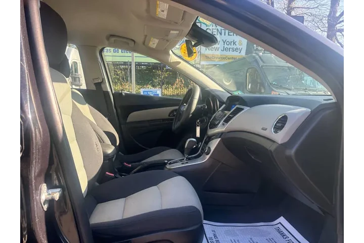 $4999 : 2012 Cruze LS image 9