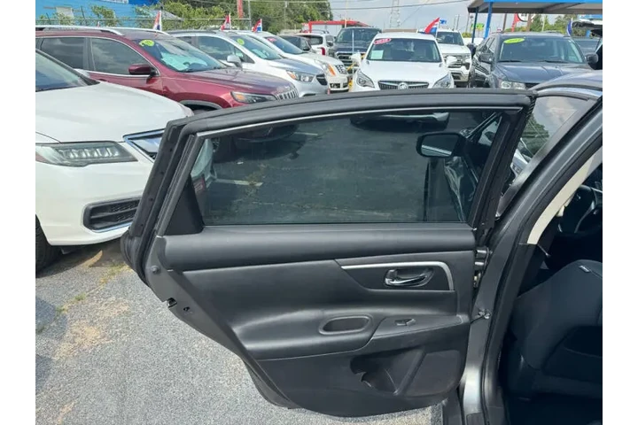 $12995 : 2018 Altima 2.5 SR image 10