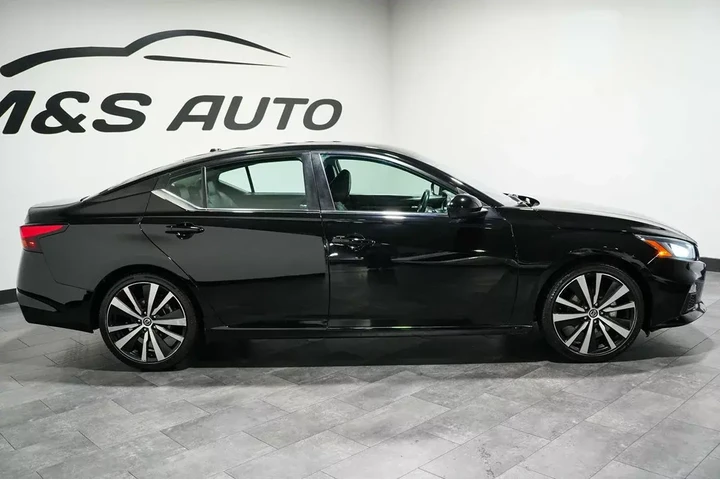 $16889 : 2022 Altima 2.5 SR image 6