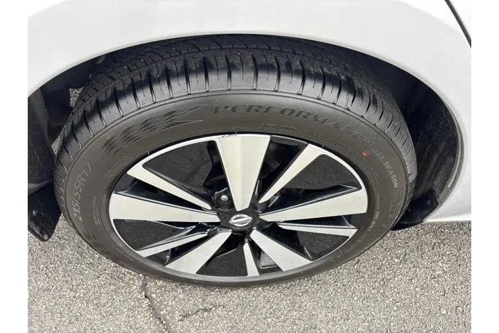 $17985 : Nissan Altima 2021 2.5 SV 4d image 10