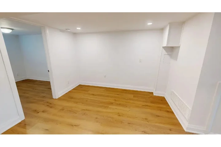 $1100 : Escuela secundaria Hawthorne image 3