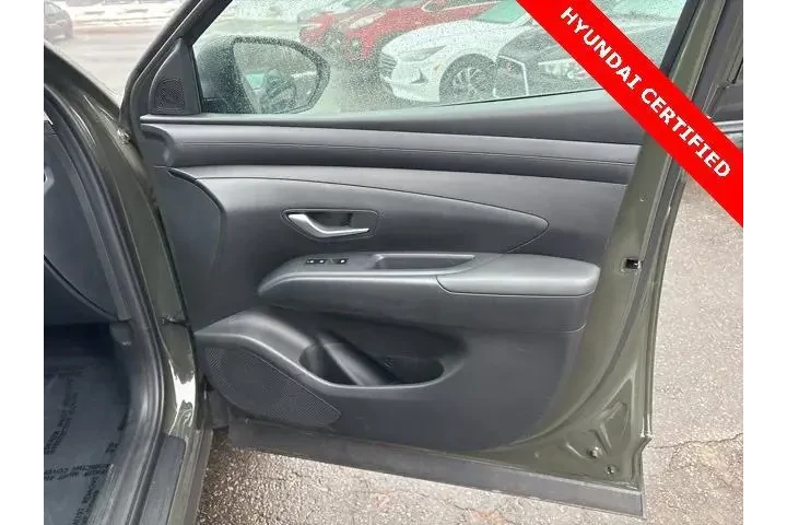 $25822 : Hyundai TUCSON 2025 AWD SE 4 image 8