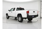 $25998 : Toyota Tacoma 2022 4x2 SR 4d thumbnail