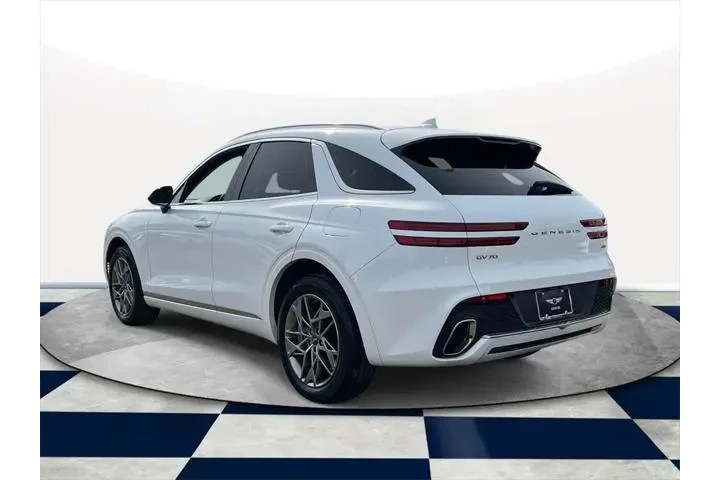 $39909 : Genesis GV70 2024 AWD 2.5T S image 4