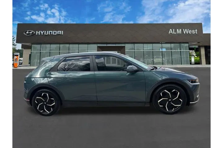 $23920 : Hyundai IONIQ 5 2022 SE Stan image 4