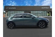 $23920 : Hyundai IONIQ 5 2022 SE Stan thumbnail