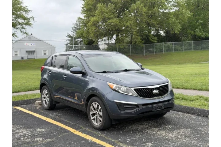 $4999 : 2015 Sportage LX image 5