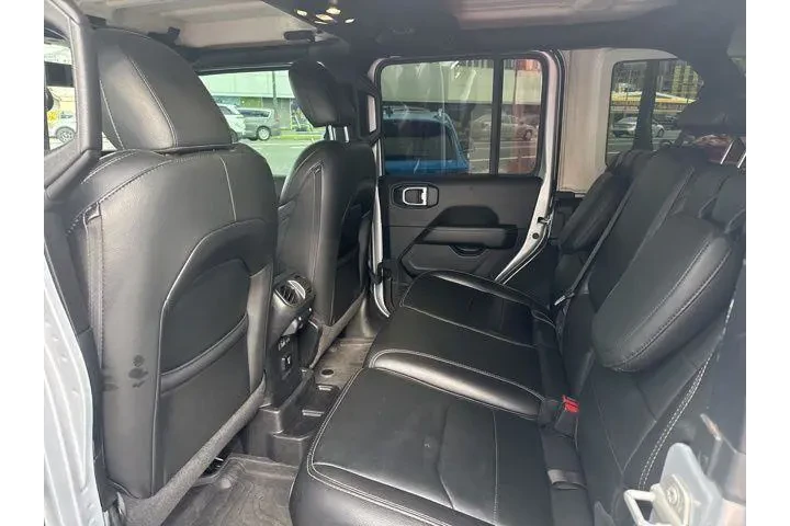 $26795 : Jeep Wrangler Unlimited 2022 image 9