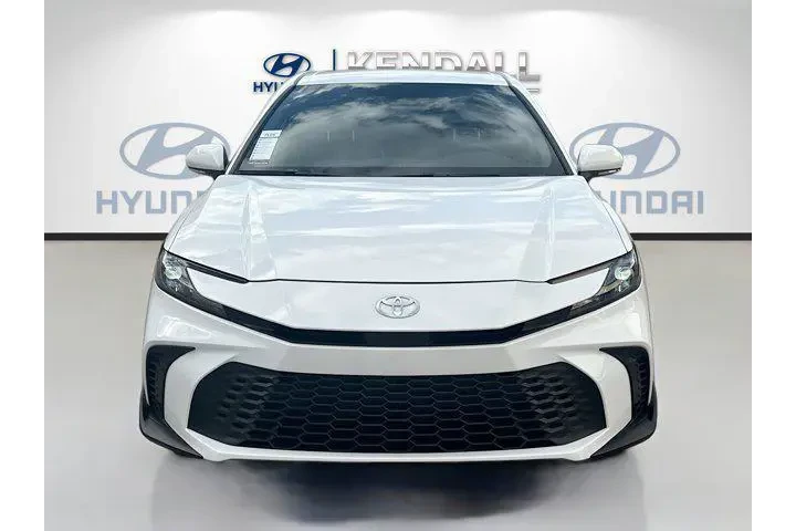 $25998 : Toyota Camry 2025 SE 4dr Sed image 2