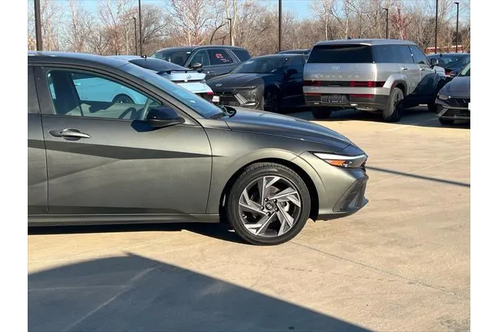 $20800 : Hyundai ELANTRA 2025 SEL Spo image 7