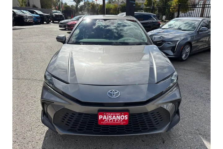 2025 Camry SE | image 2