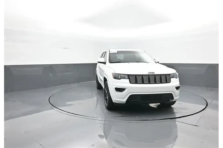 $26358 : Jeep Grand Cherokee 2021 4x4 image 2