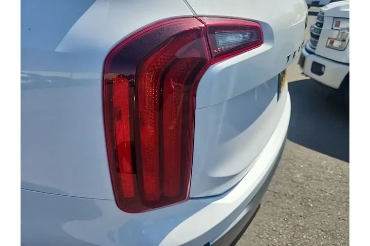 $32991 : Kia Telluride 2023 S 4dr SUV image 10