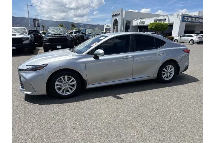 $29334 : Toyota Camry 2025 SE 4dr Sed image 3