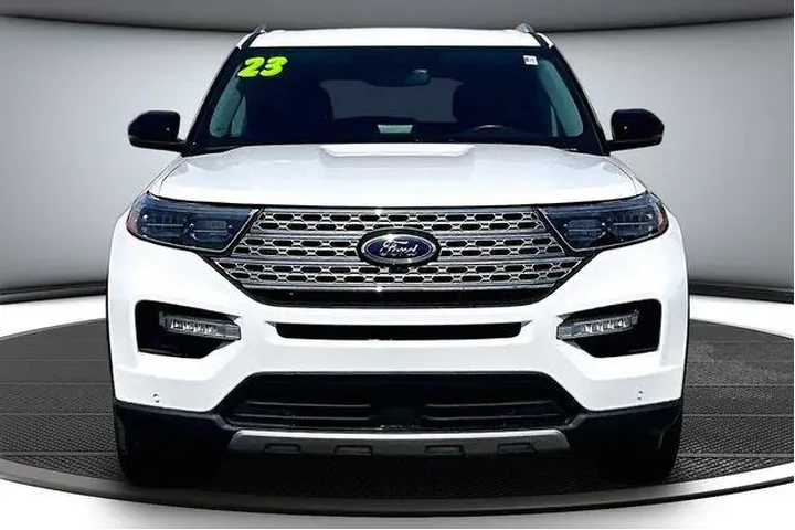 $35500 : Ford Explorer 2023 AWD Limit image 2