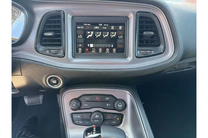 $28995 : Dodge Challenger 2023 SXT 2d image 10