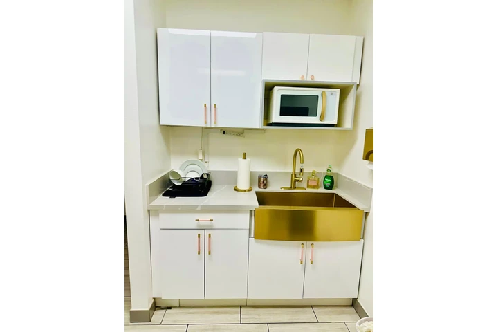 $700 : Renta de Oficinas image 1