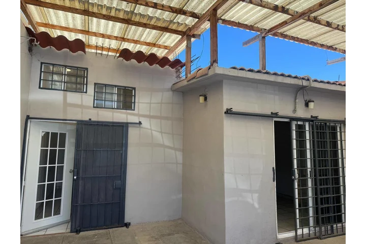 $16000 : Casa amplia de una sola planta image 5