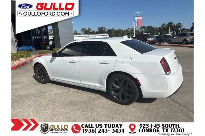 $27991 : Chrysler 300 2023 S V6 4dr S image 5