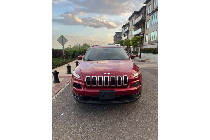 $9495 : 2017 JEEP CHEROKEE LATITUDE S image 4