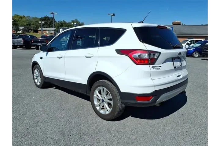 $12900 : Ford Escape 2017 SE 4dr SUV image 6