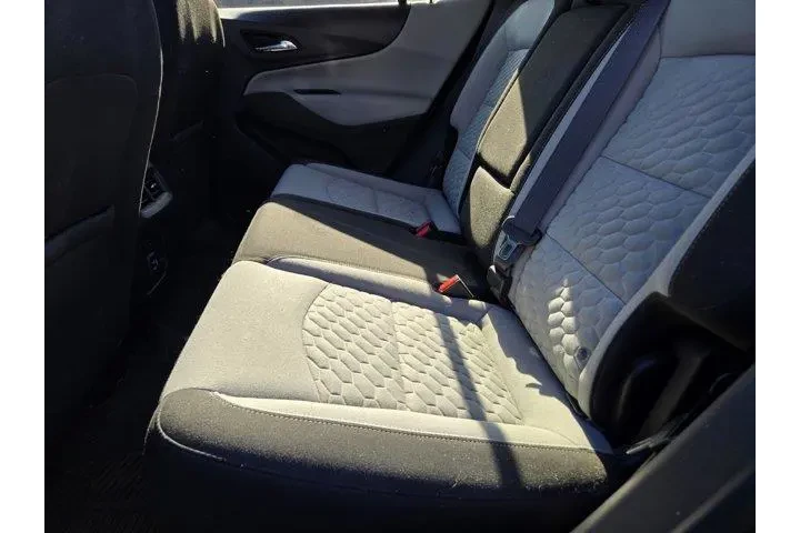 $17991 : Chevrolet Equinox 2020 LS 4d image 4