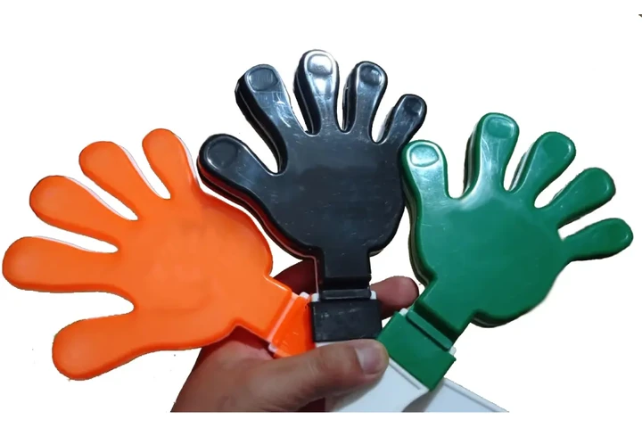 $1 : APLAUDIDORES DE MANITAS DE PLA image 4